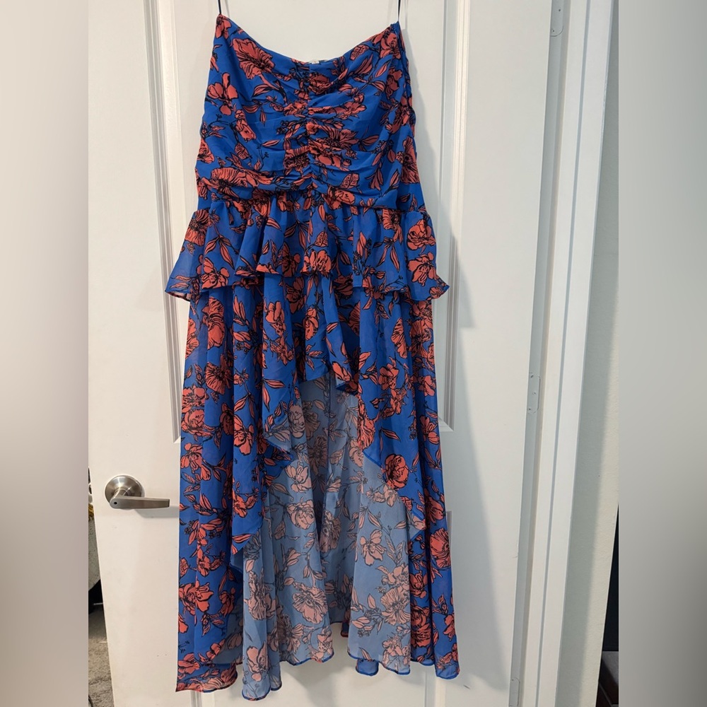 Blue and coral hi low skirt fits more like a medium